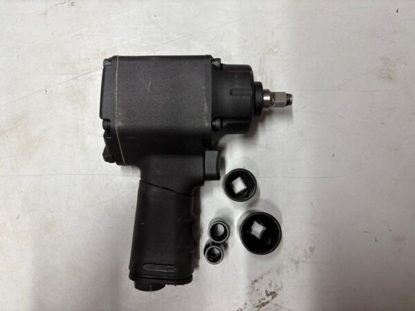 Hulk impact wrinch (550NM) of torque 3/8 size and 4 piece of sockets