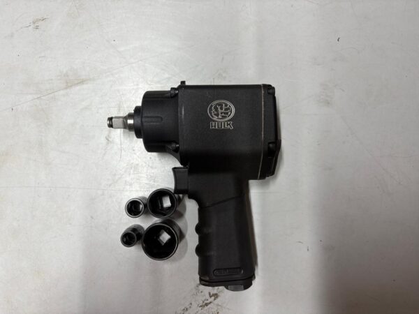 Hulk impact wrinch (550NM) of torque 3/8 size and 4 piece of sockets