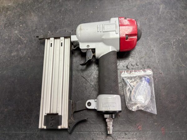 Akari F-50 nail gun (nail capacity upto-2”)