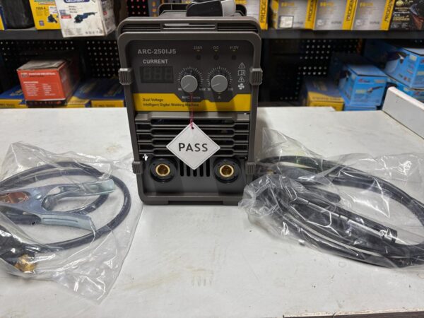 Maruti welding machine (250AMP)